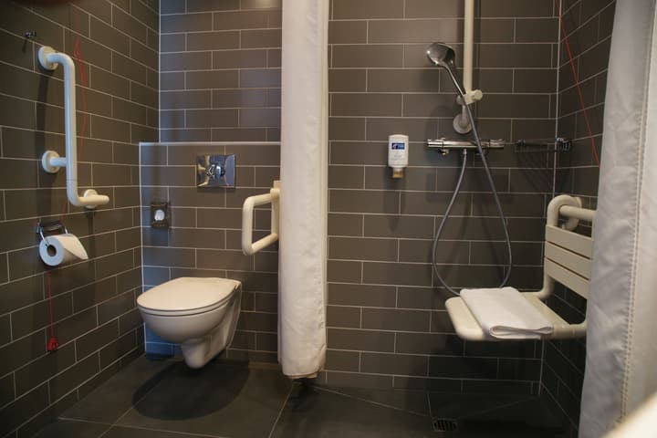 Holiday Inn Express Zurich Airport by IHG