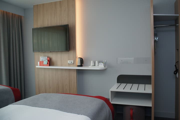 Holiday Inn Express Zurich Airport by IHG