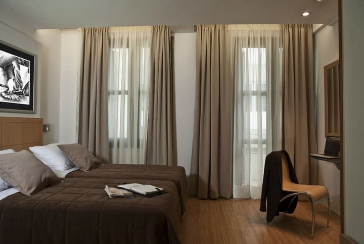 Chic Hotel