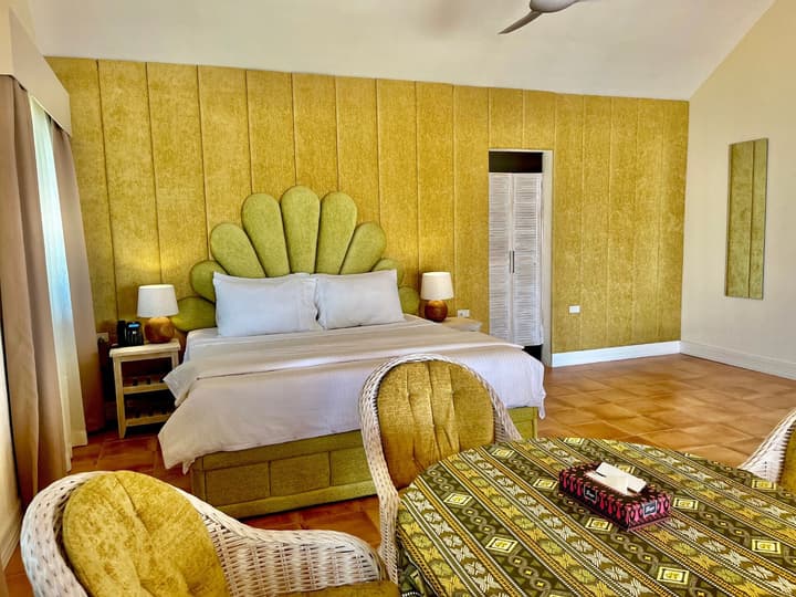 Coco Grove Beach Resort