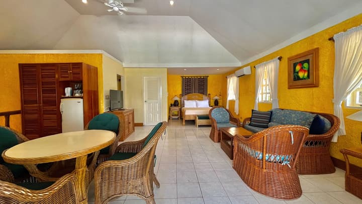 Coco Grove Beach Resort