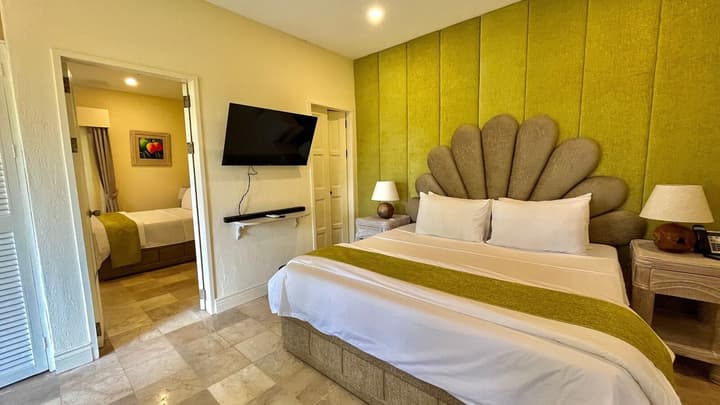Coco Grove Beach Resort