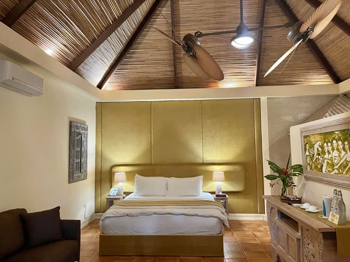 Coco Grove Beach Resort