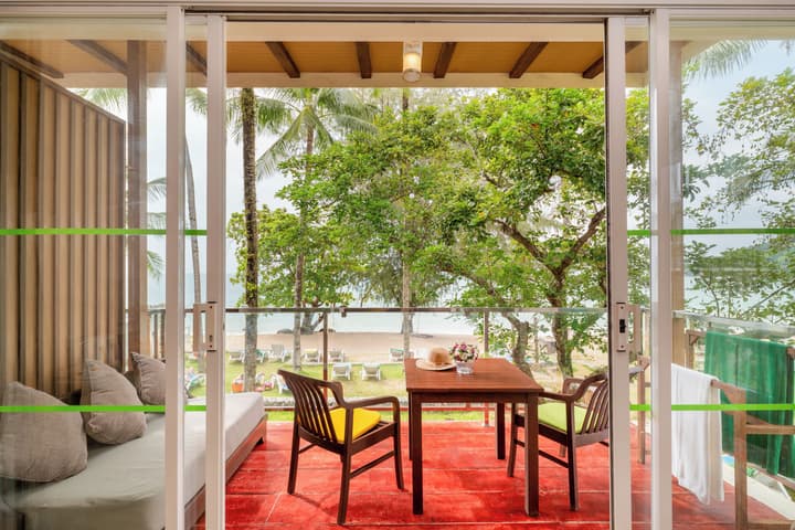 The Briza Beach Resort Khaolak