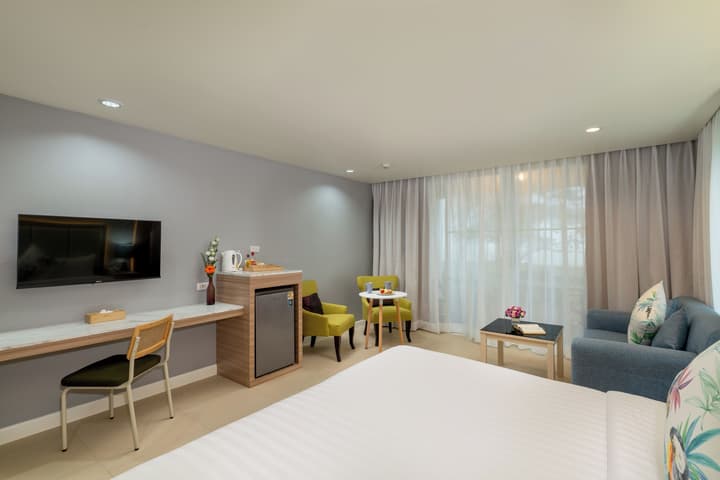 The Briza Beach Resort Khaolak