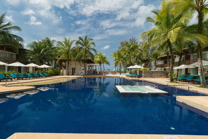 The Briza Beach Resort Khaolak