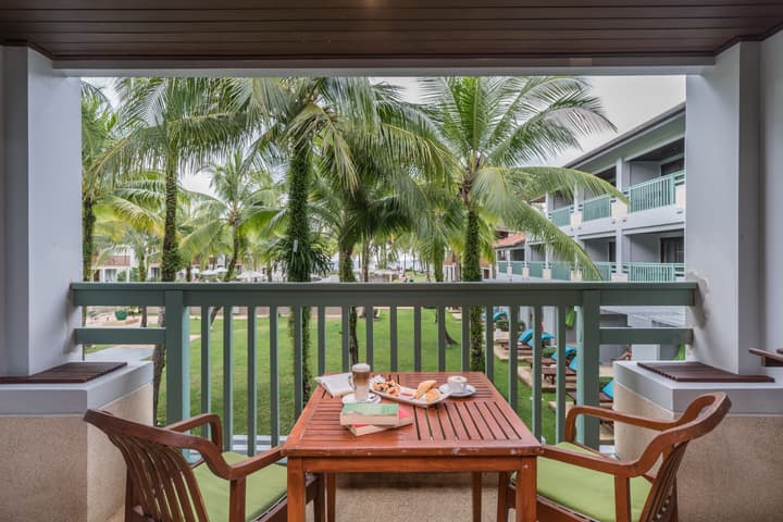 The Briza Beach Resort Khaolak