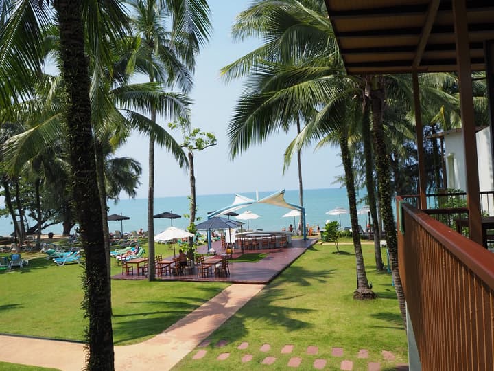 The Briza Beach Resort Khaolak