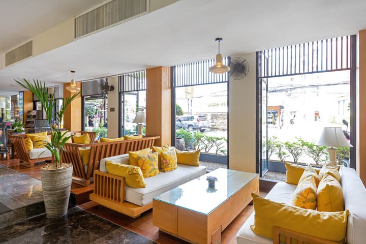 Sawaddi Patong Resort & Spa by Tolani