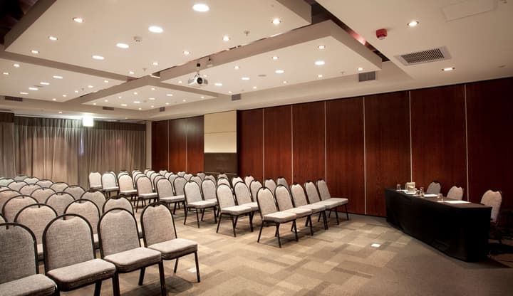 DoubleTree by Hilton Cape Town - Upper Eastside