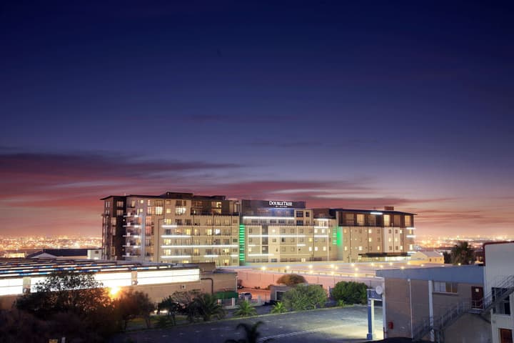 DoubleTree by Hilton Cape Town - Upper Eastside