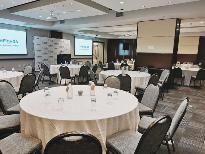 DoubleTree by Hilton Cape Town - Upper Eastside