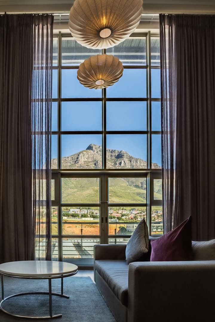 DoubleTree by Hilton Cape Town - Upper Eastside