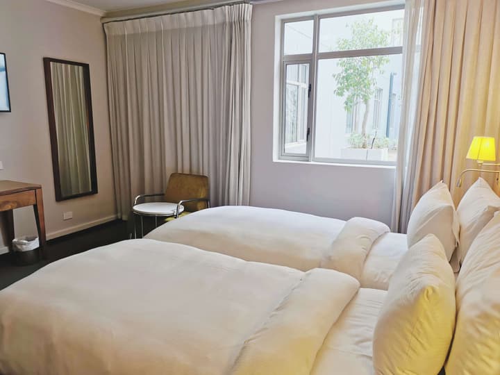 DoubleTree by Hilton Cape Town - Upper Eastside