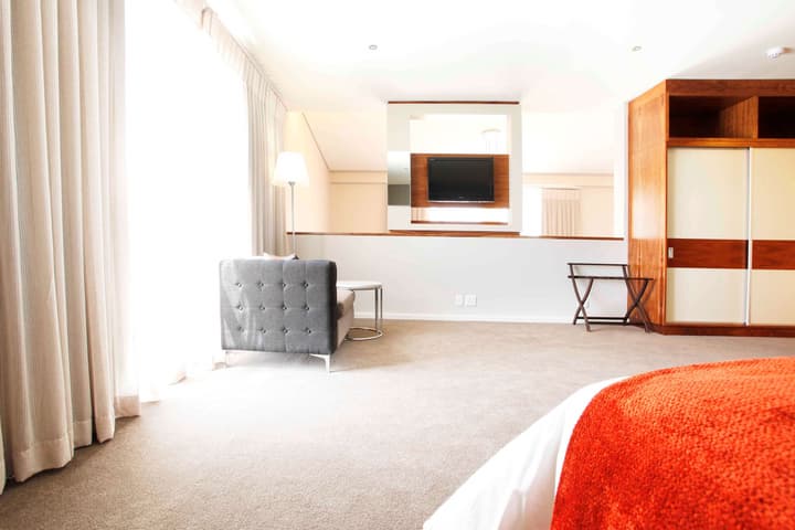 DoubleTree by Hilton Cape Town - Upper Eastside
