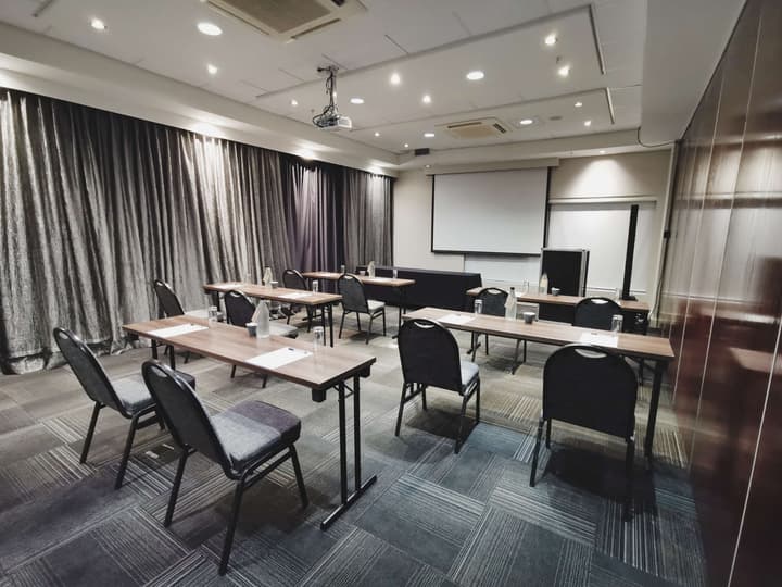 DoubleTree by Hilton Cape Town - Upper Eastside