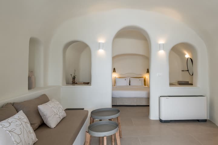 Art Maisons Oia Castle