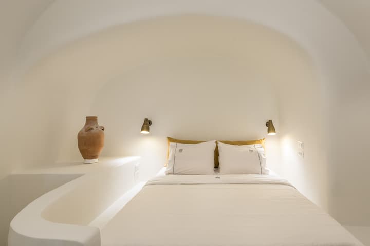 Art Maisons Oia Castle
