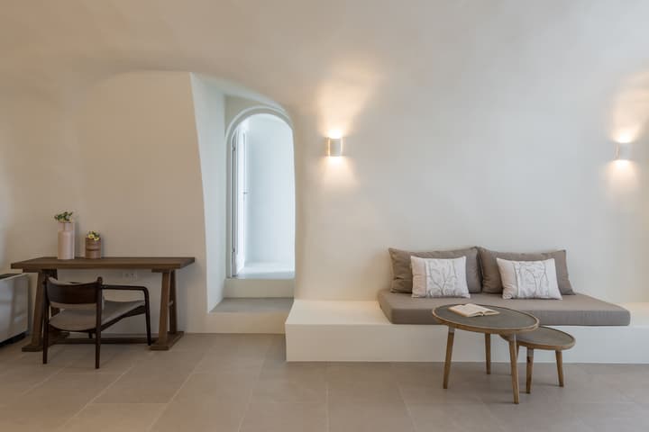 Art Maisons Oia Castle