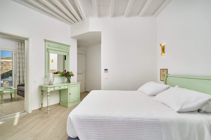 Arte & Mare Elia Luxury Suites & Idolio Vllas