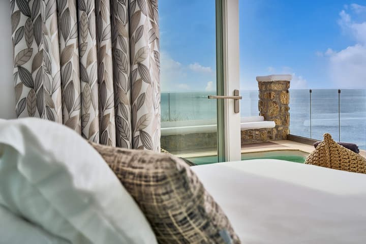 Arte & Mare Elia Luxury Suites & Idolio Vllas