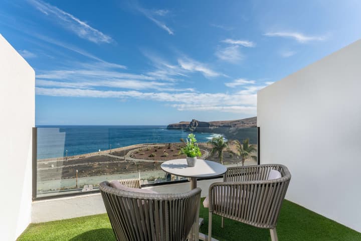 Occidental Roca Negra – Adults Only