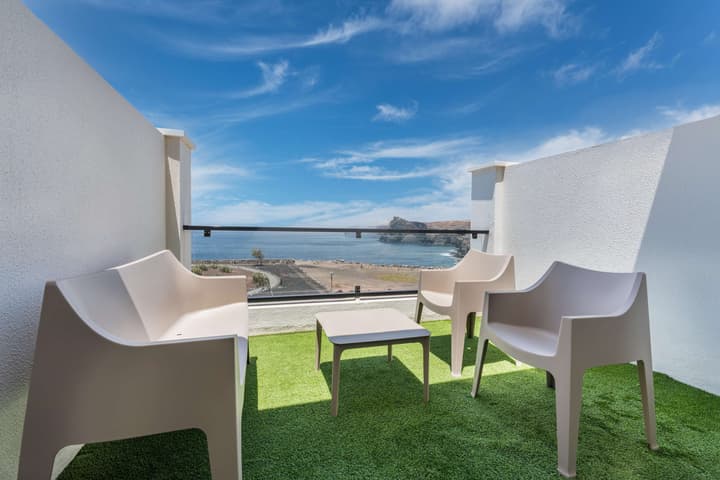 Occidental Roca Negra – Adults Only