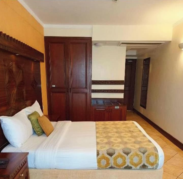 The Heron By Sarovar Portico India