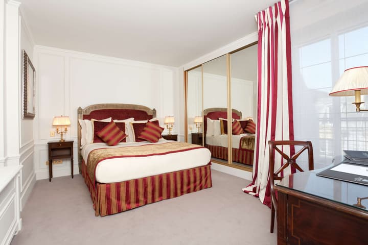 Majestic Hotel - SPA Champs Elysées
