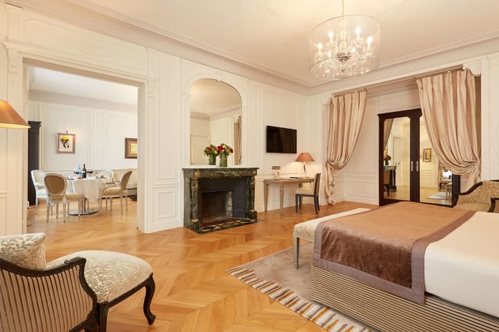 Majestic Hotel - SPA Champs Elysées