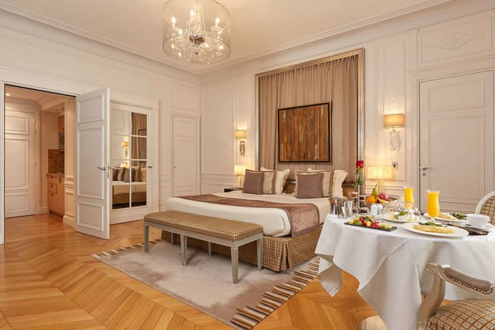 Majestic Hotel - SPA Champs Elysées