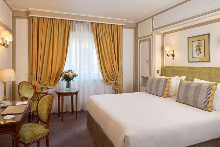 Majestic Hotel - SPA Champs Elysées