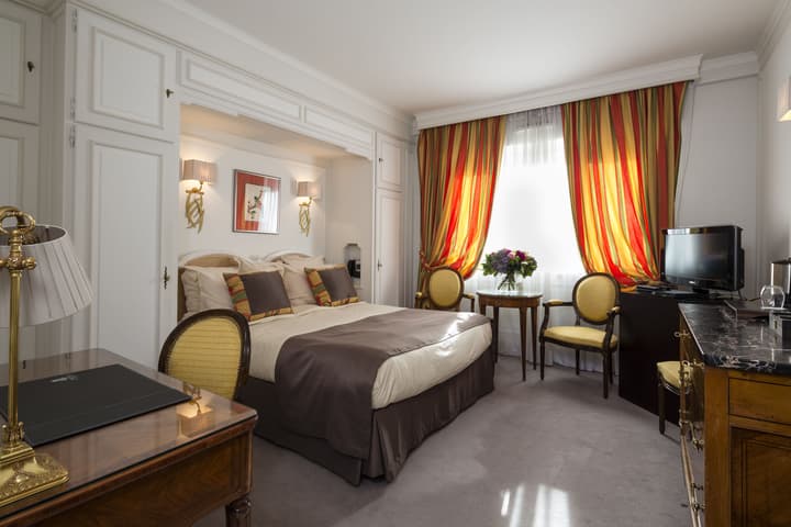 Majestic Hotel - SPA Champs Elysées