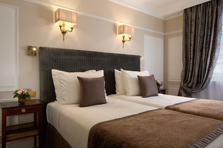 Majestic Hotel - SPA Champs Elysées
