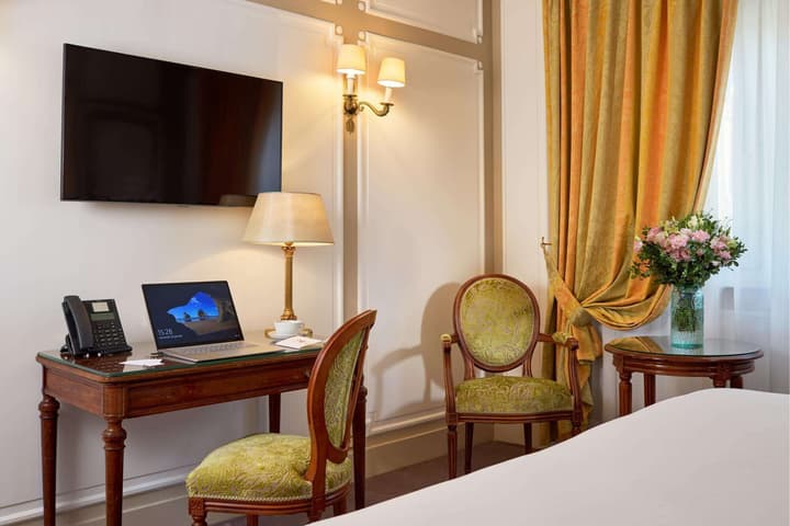 Majestic Hotel - SPA Champs Elysées