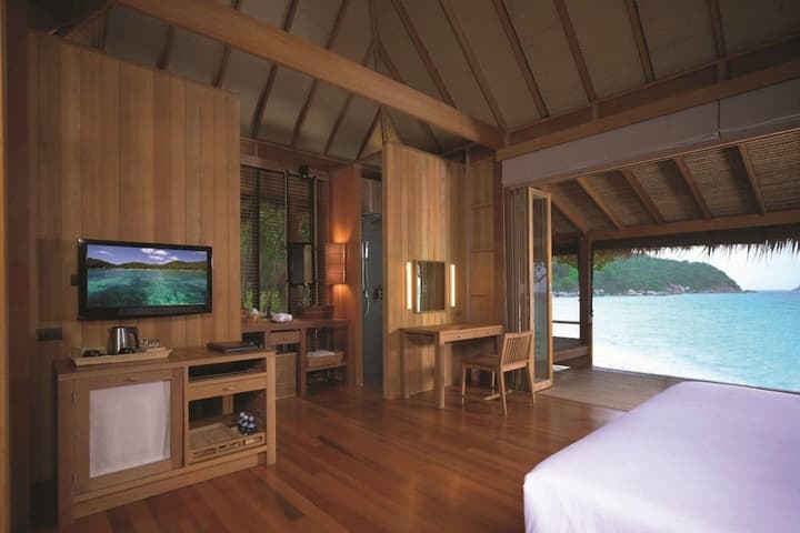 Haadtien Beach Resort