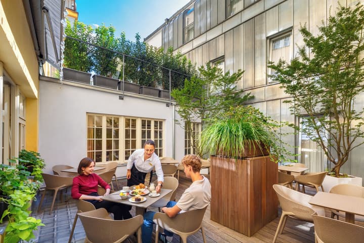 Hotel Clement
