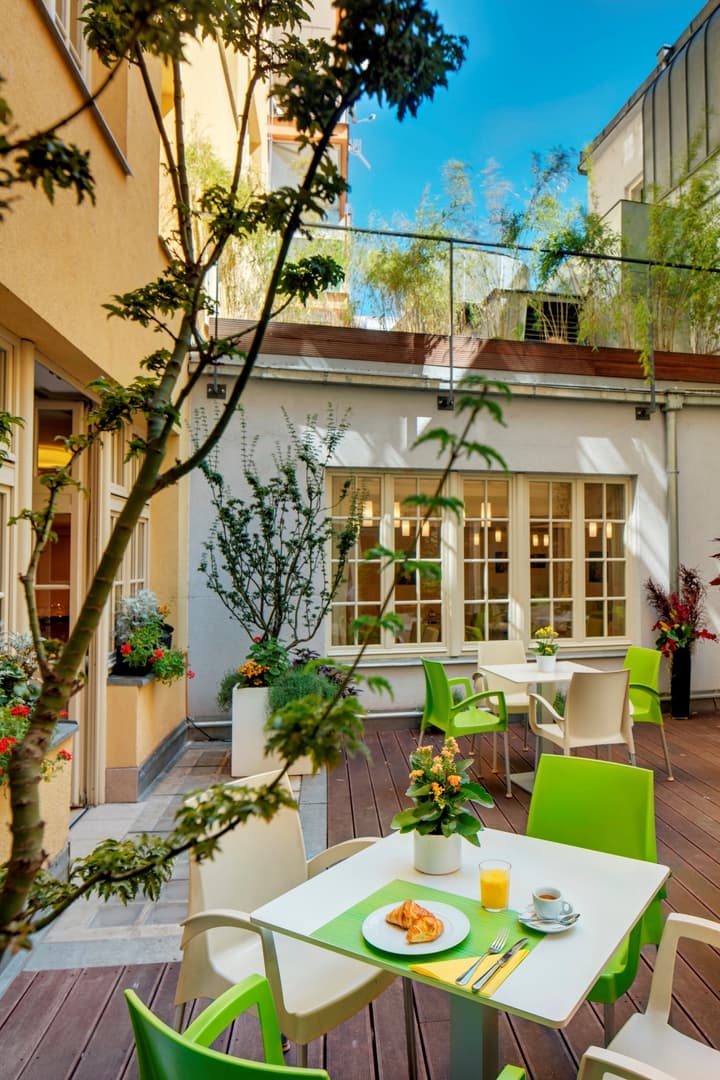 Hotel Clement