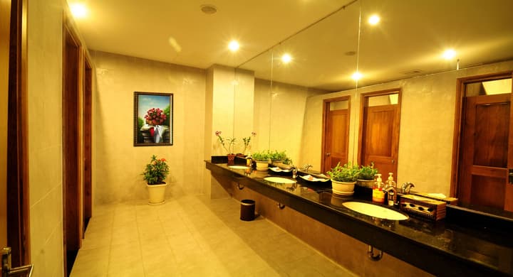Romance Hotel
