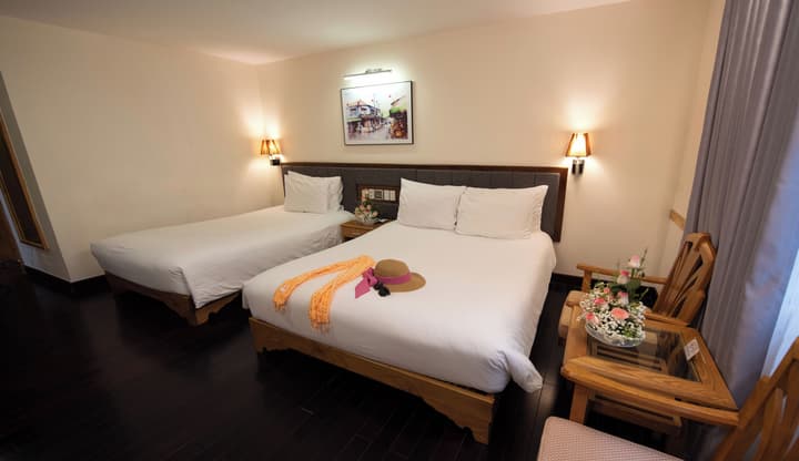 Romance Hotel
