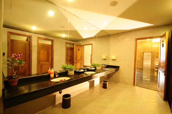 Romance Hotel