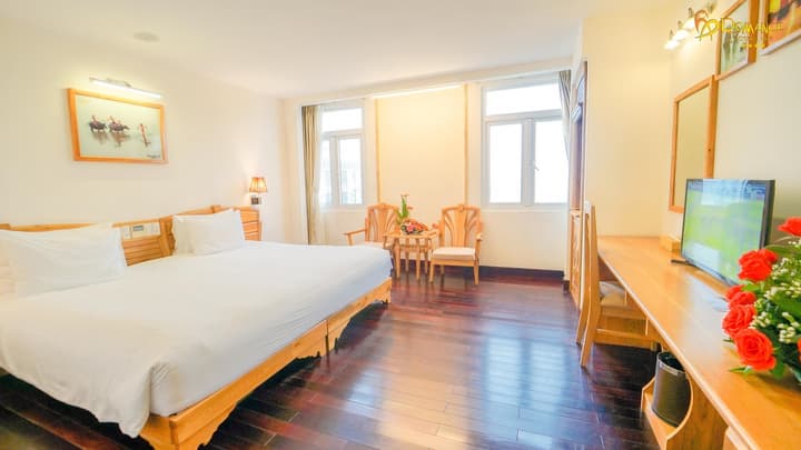 Romance Hotel