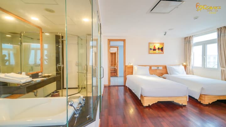 Romance Hotel