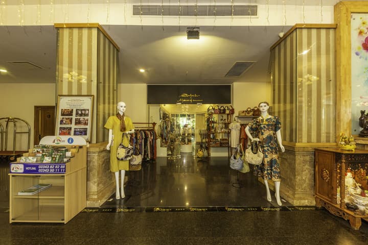 Romance Hotel