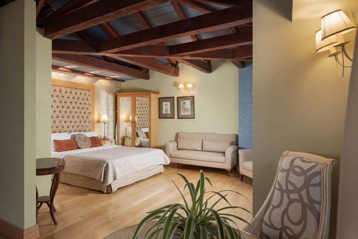 Civitas Suites Hotel