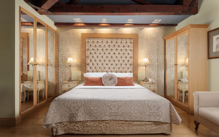 Civitas Suites Hotel