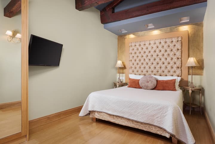 Civitas Suites Hotel