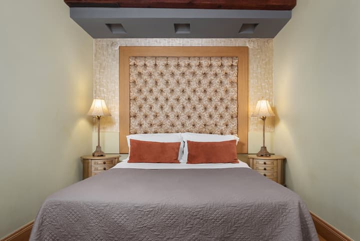 Civitas Suites Hotel