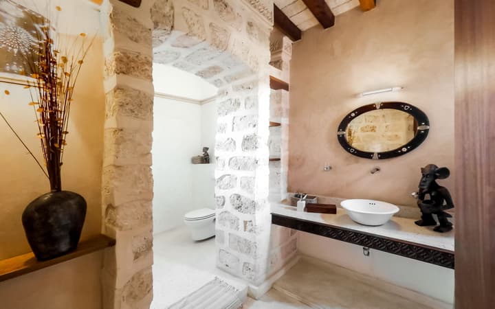 The Charming Lonno Lodge