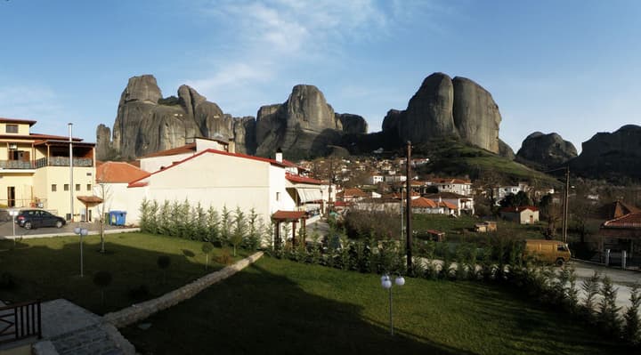 Meteoritis Hotel